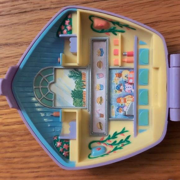Polly Pocket - Diner - Picture 3 of 6